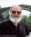 Bob Martnez en el puente "romano" de Cangas de Onis, octubre de 1999
